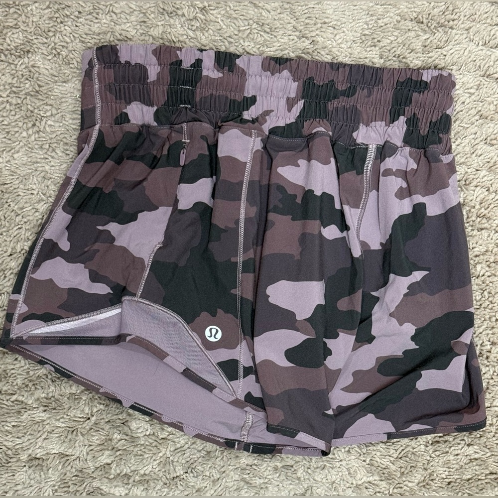 Lululemon Hotty Hot High-Rise Lined Short 2.5 size 4 Camo Misty Mauve - Picture 5 of 9